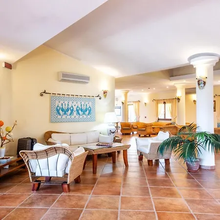 Costa Caddu מלון 3*