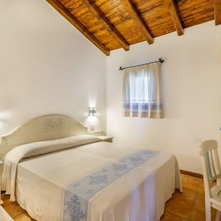 ホテル Costa Caddu サン・テオドーロ