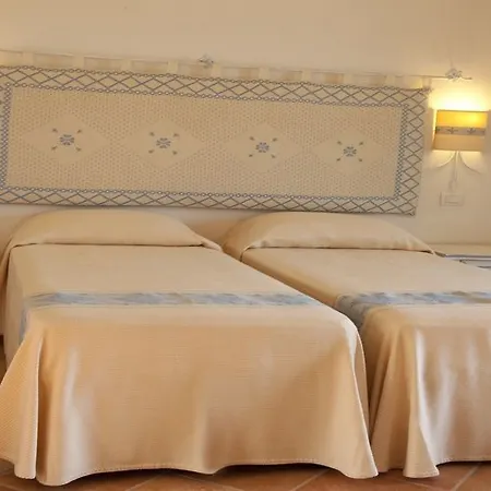 Hotel Costa Caddu 3*