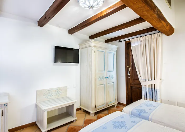 Hotel Costa Caddu 3*